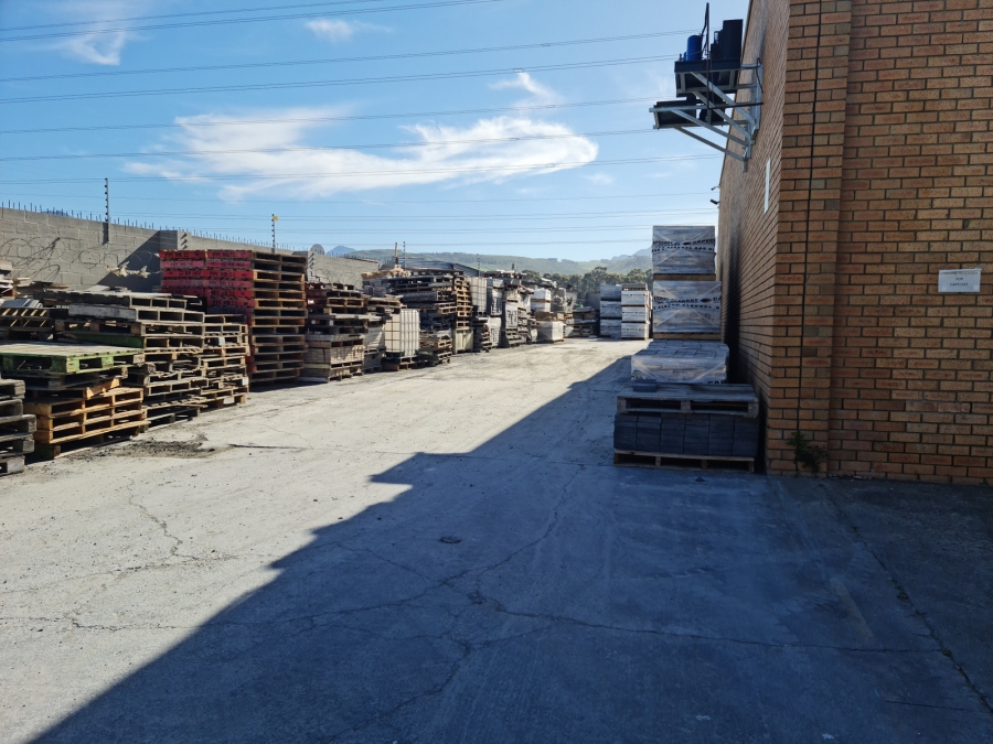 To Let commercial Property for Rent in Broadlands Western Cape